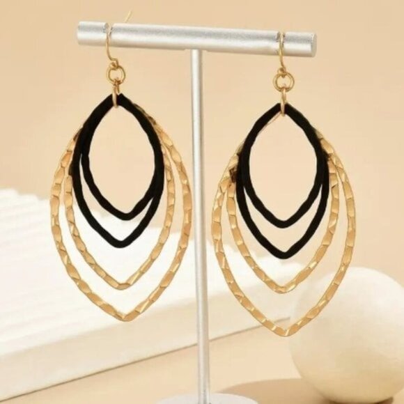 18k Gold Plated Hollow Leaf Shaped Hoop Earrings - Picture 1 of 4